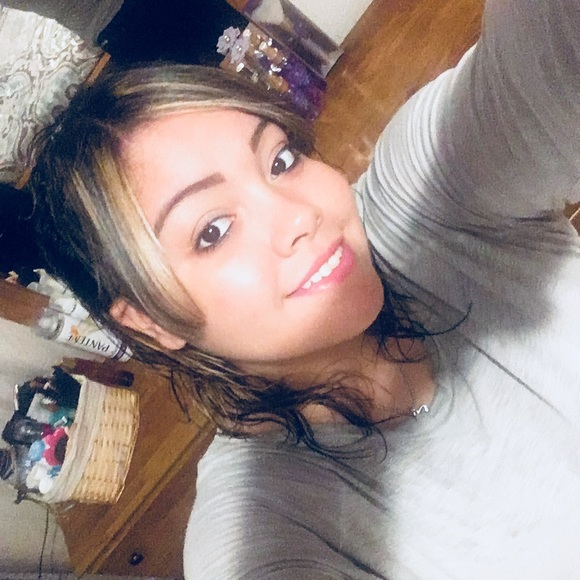 Meet your Posher, Stephannie - Picture 5 of 5